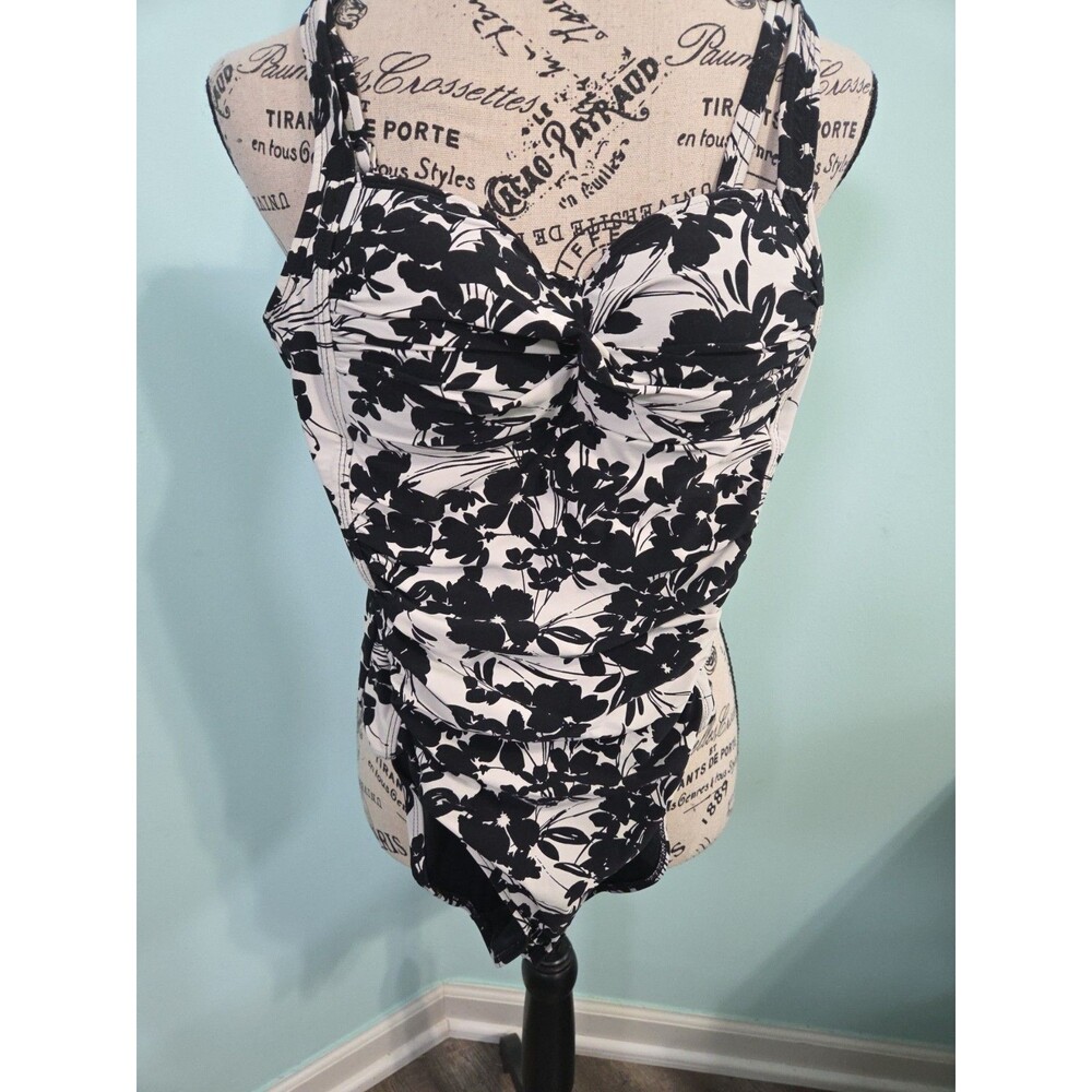 Nip Tuck Swim Ruched Black White Floral One Piece Swimsuit Bathing Suit Sz 4